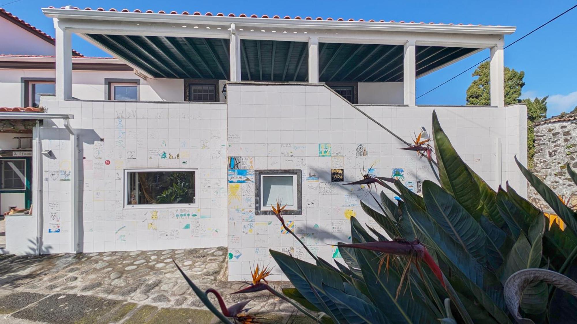 Loving Strangers Hostel Madalena  Εξωτερικό φωτογραφία