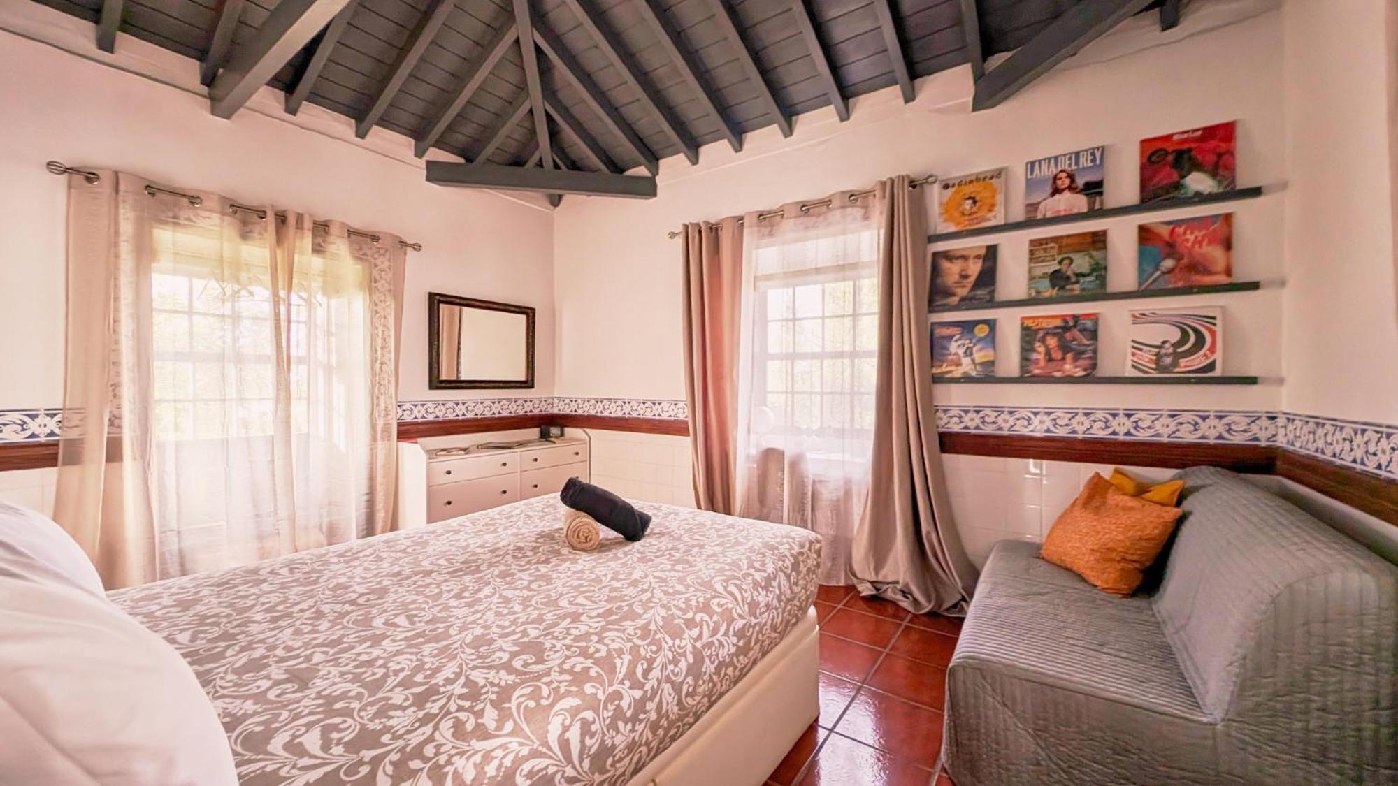Loving Strangers Hostel Madalena  Εξωτερικό φωτογραφία