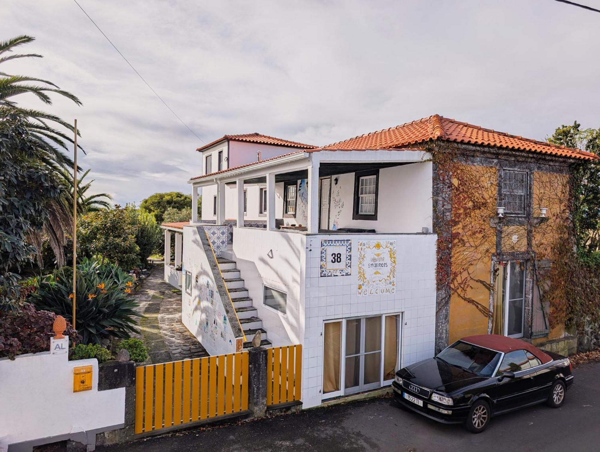 Loving Strangers Hostel Madalena  Εξωτερικό φωτογραφία